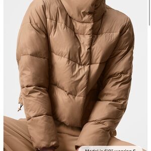 ALO Yoga Women's Toasted Almond Puffer Jacket